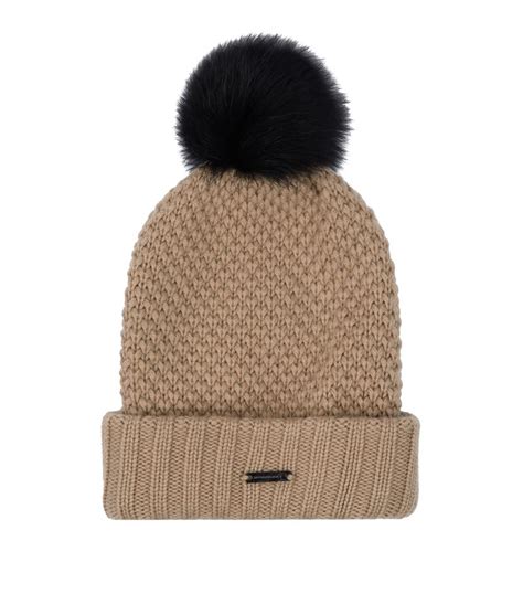 Burberry London Wool Pom